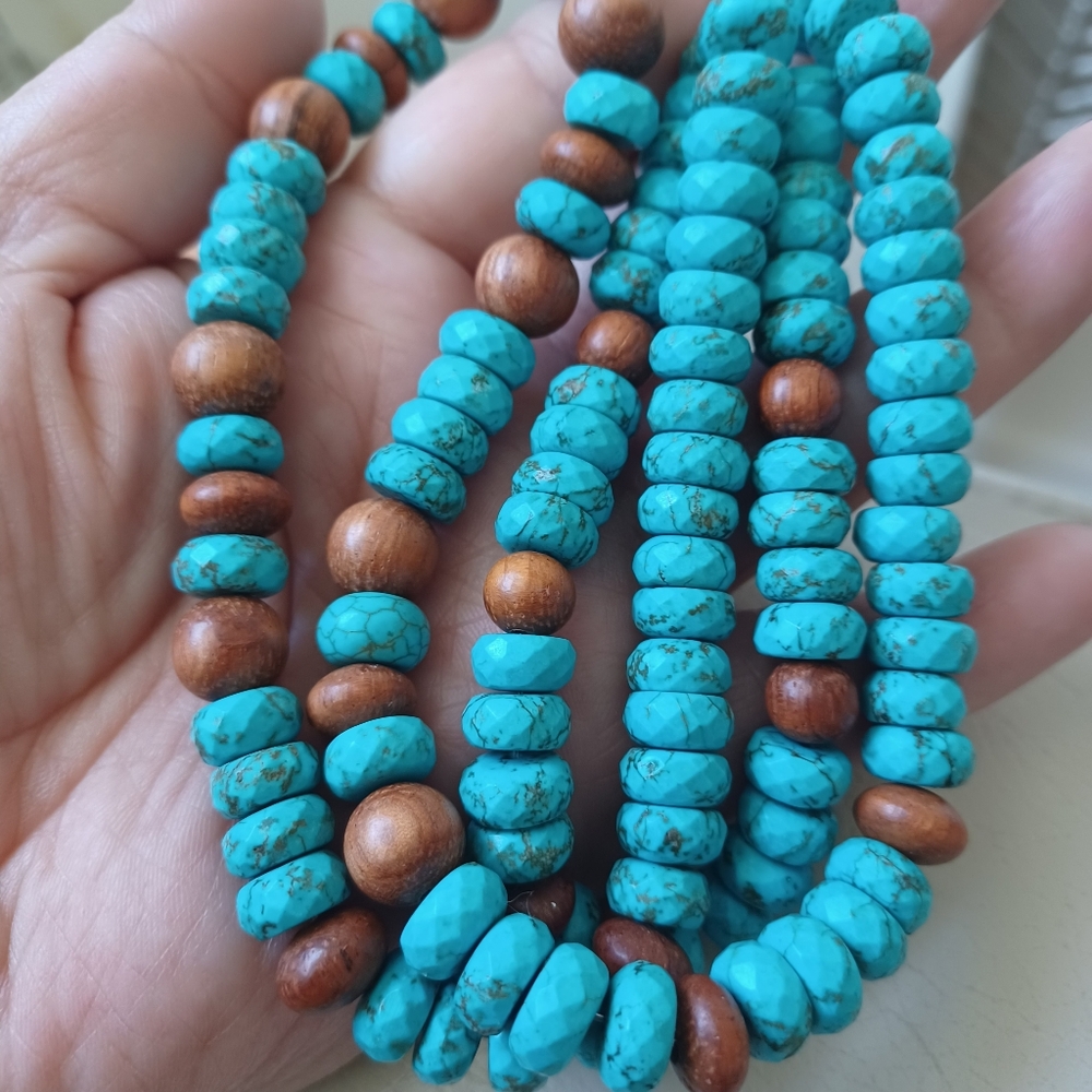 Natural Turquoise and Wooden  Beaded Necklace And Bracelet Set